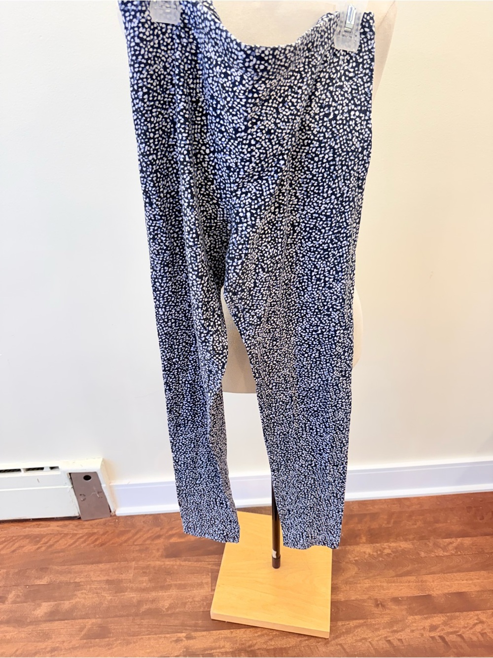 Women’s Joe fresh leggings - size m